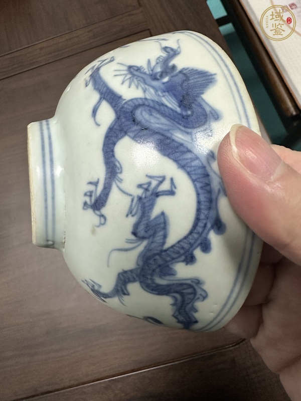 古玩陶瓷青花趕珠龍紋碗真品鑒賞圖