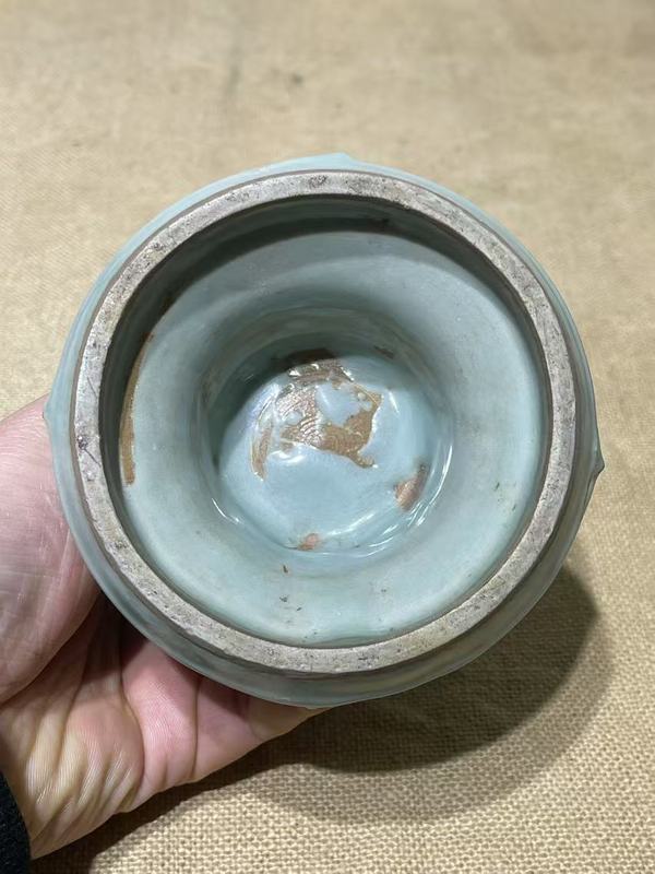 古玩陶瓷館藏級南宋龍泉青瓷截口花觚拍賣，當前價格9800元