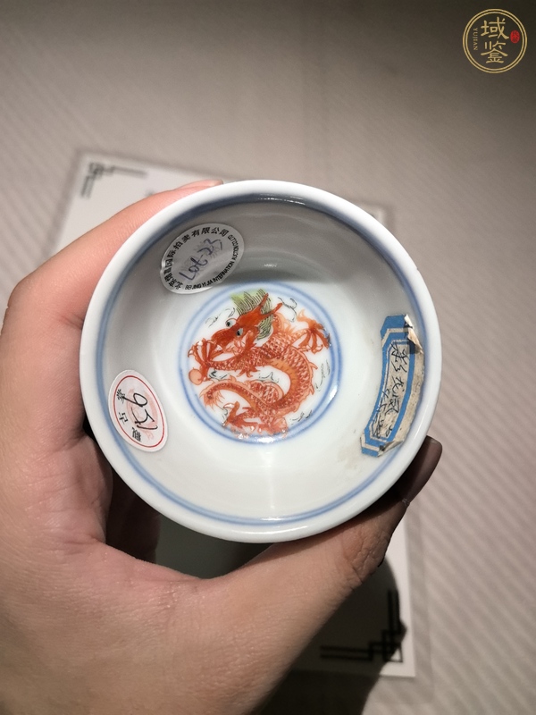 古玩陶瓷青花加彩杯真品鑒賞圖