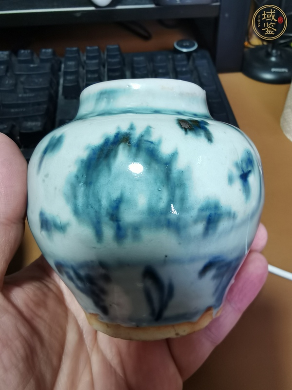 古玩陶瓷青花花卉紋罐真品鑒賞圖