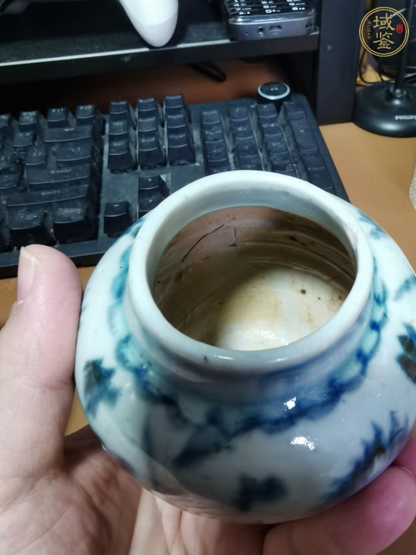 古玩陶瓷青花花卉紋罐真品鑒賞圖