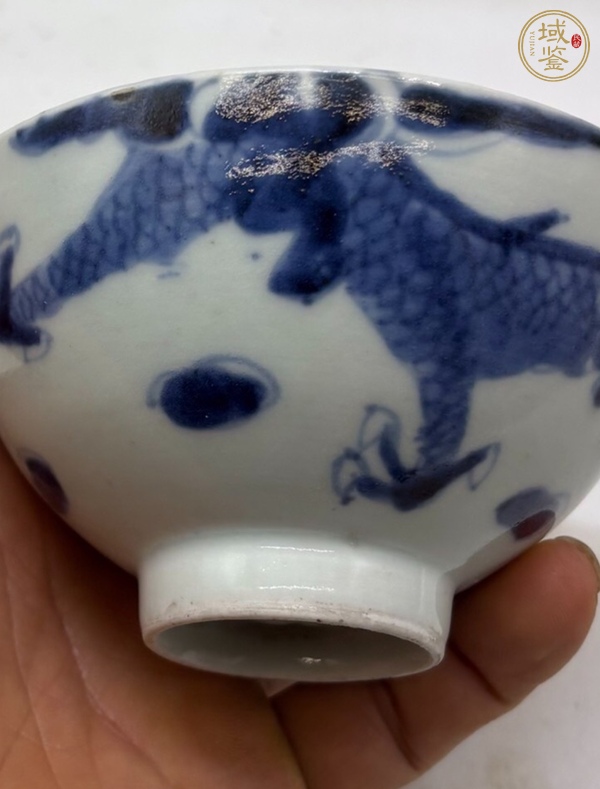 古玩陶瓷日本青花過墻龍紋杯真品鑒賞圖