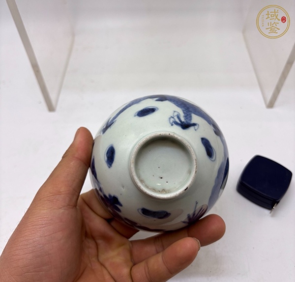 古玩陶瓷日本青花過墻龍紋杯真品鑒賞圖