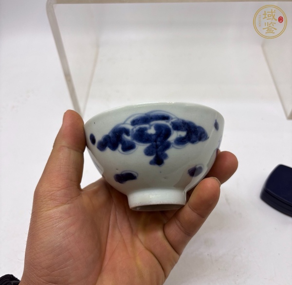 古玩陶瓷日本青花過墻龍紋杯真品鑒賞圖