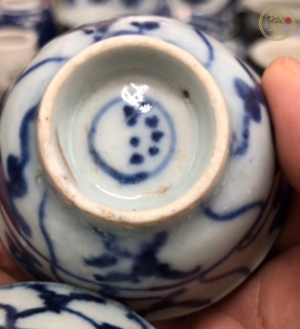 古玩陶瓷圖34青花杯真品鑒賞圖