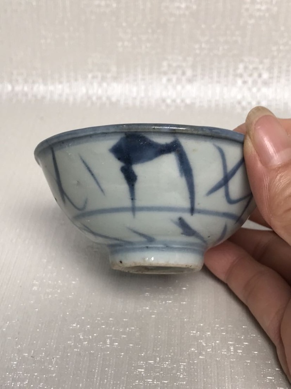 古玩轉(zhuǎn)賣清中期.青花花卉紋茶碗拍賣，當(dāng)前價格1750元