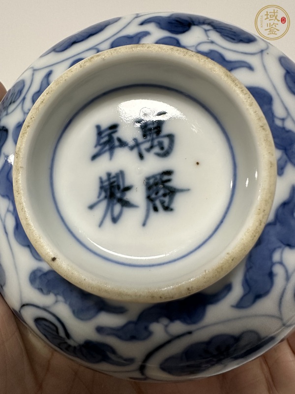 古玩陶瓷青花云蝠紋蓋碗真品鑒賞圖