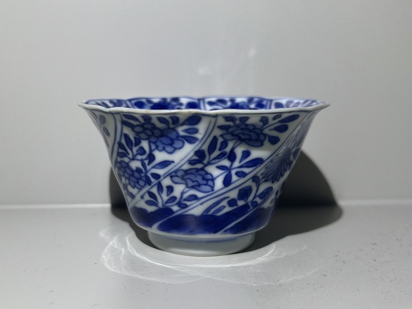 古玩陶瓷青花花卉紋杯拍賣，當(dāng)前價(jià)格1850元