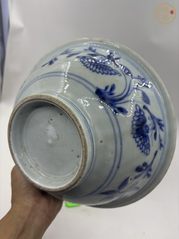 古玩陶瓷青花折枝花卉紋茶碗真品鑒賞圖