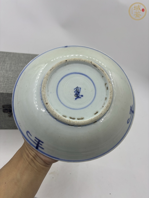 古玩陶瓷青花花卉紋盤真品鑒賞圖