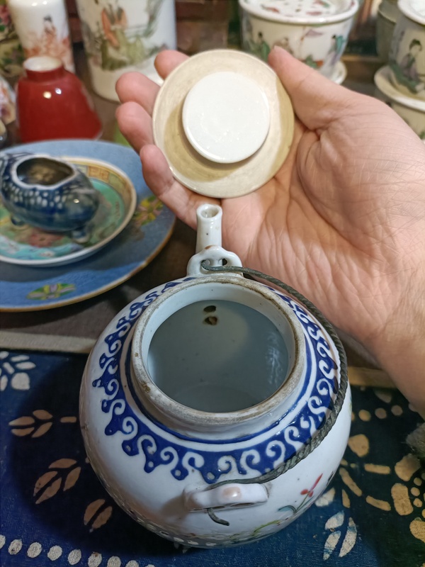 古玩陶瓷同治粉彩五子奪魁提梁壺拍賣,當前價格3888元