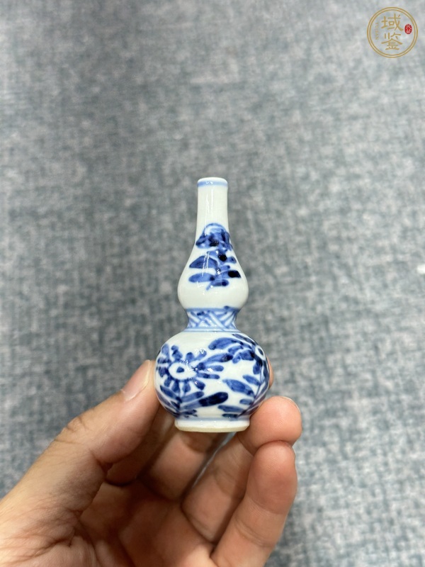 古玩陶瓷花卉紋青花葫蘆瓶真品鑒賞圖