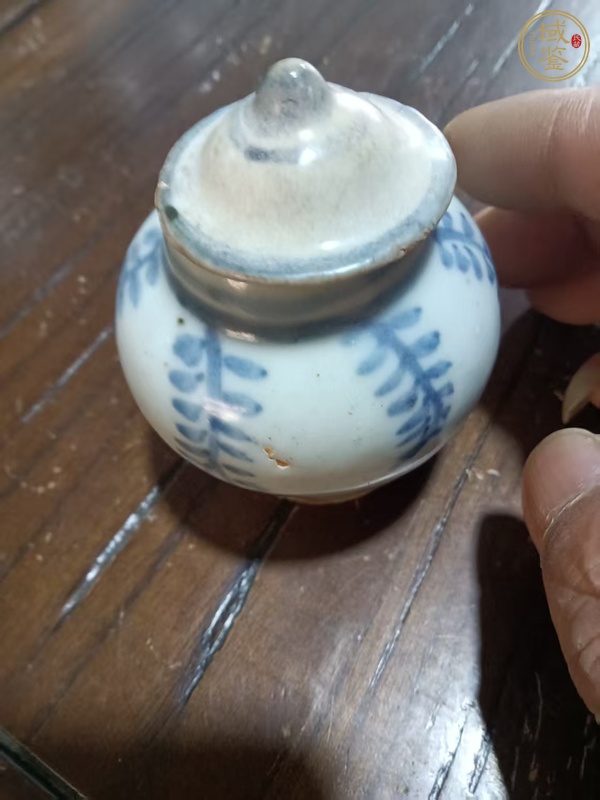 古玩陶瓷青花花卉小罐真品鑒賞圖