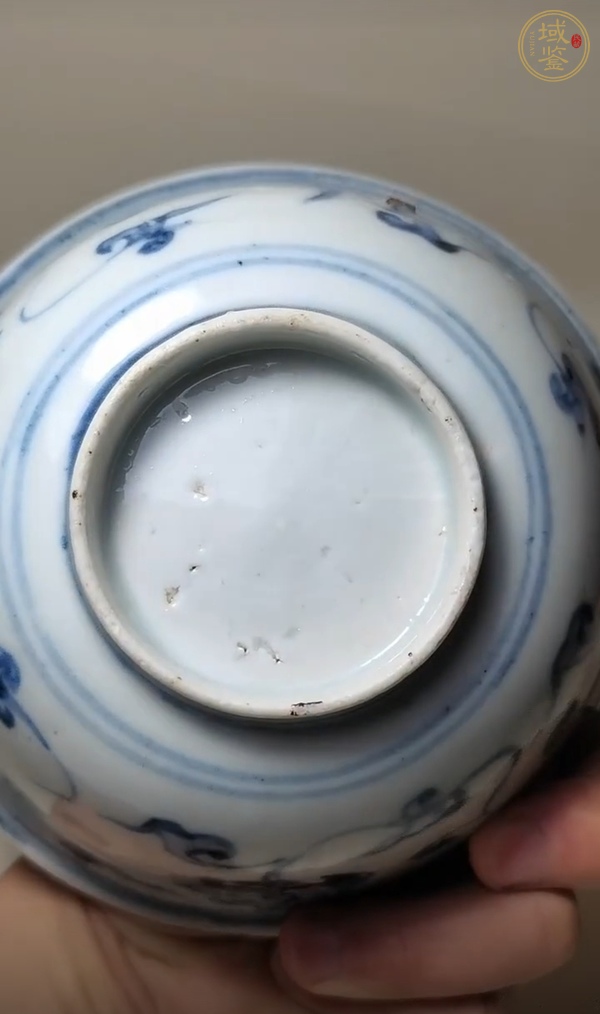 古玩陶瓷青花纏枝花卉紋茶碗真品鑒賞圖