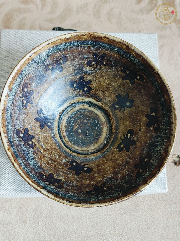 古玩陶瓷吉州窯貼花茶盞真品鑒賞圖