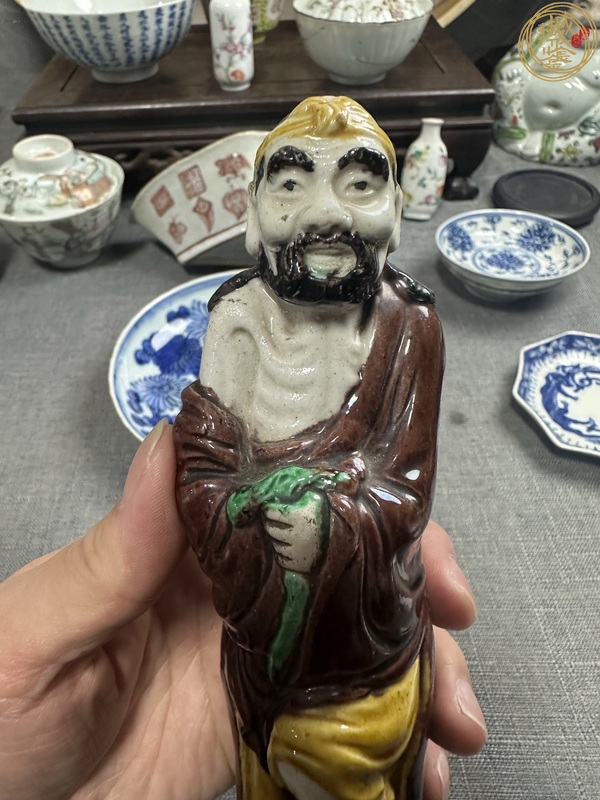 古玩陶瓷晚清素三彩鐵拐李造像真品鑒賞圖