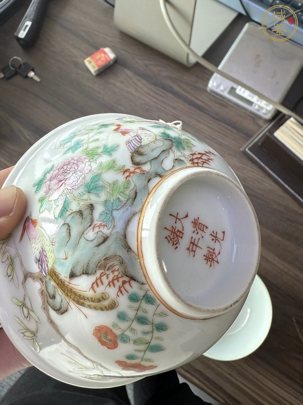 古玩陶瓷花鳥紋粉彩碗真品鑒賞圖