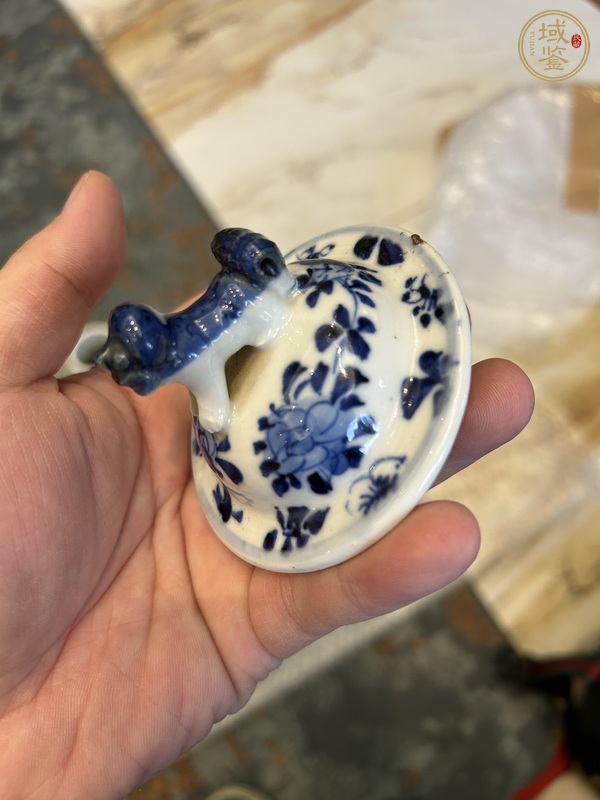 古玩陶瓷人物紋青花雞腿蓋瓶真品鑒賞圖