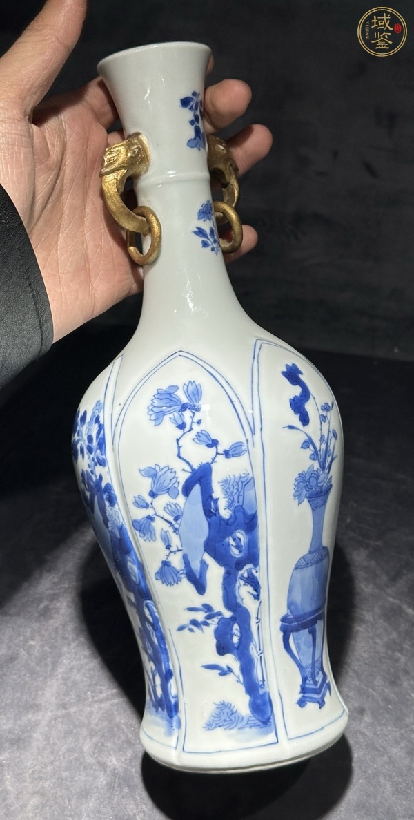 古玩陶瓷青花環(huán)耳花卉瓶真品鑒賞圖