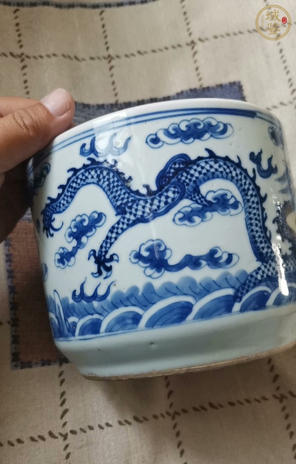 古玩陶瓷青花海水雙龍戲珠紋筒式香爐真品鑒賞圖