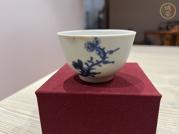 古玩陶瓷青花花卉紋仰鐘杯真品鑒賞圖