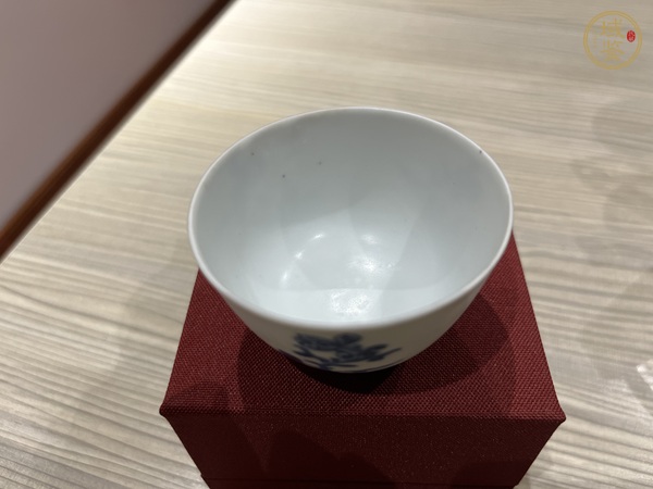 古玩陶瓷青花花卉紋仰鐘杯真品鑒賞圖