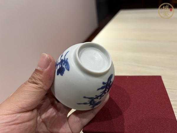 古玩陶瓷青花花卉紋仰鐘杯真品鑒賞圖