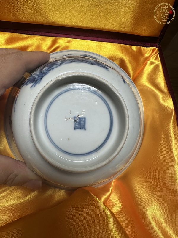 古玩陶瓷青花洞石花卉紋撇口碗真品鑒賞圖