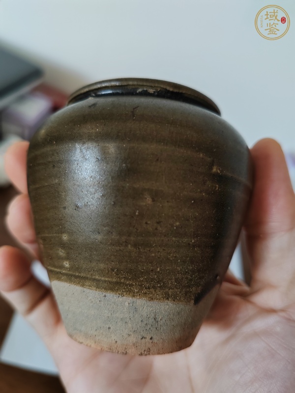 古玩陶瓷洪塘窯褐釉茶入真品鑒賞圖