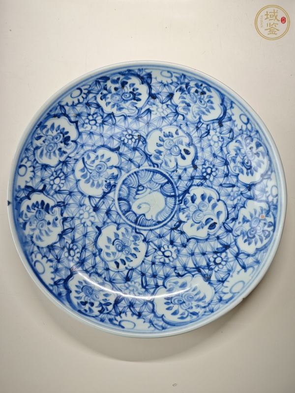 古玩陶瓷青花花卉紋盤真品鑒賞圖