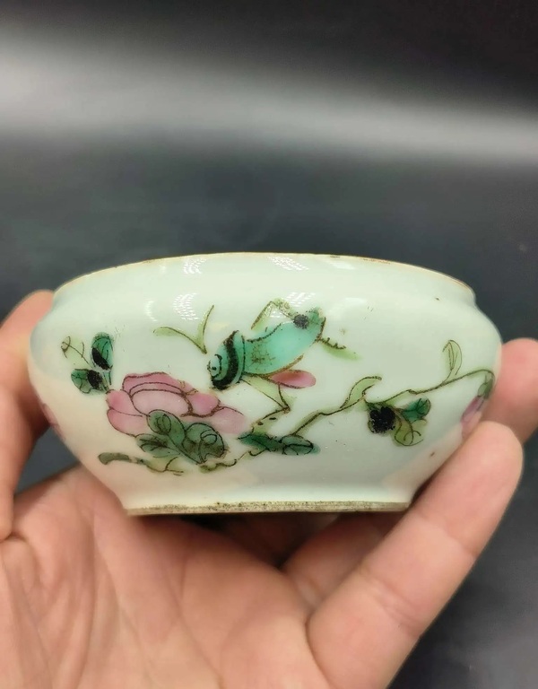 古玩陶瓷(保真卡)粉彩蟲草紋水洗拍賣,當前價格1500元