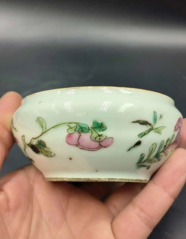 古玩陶瓷(保真卡)粉彩蟲草紋水洗拍賣,當前價格1500元
