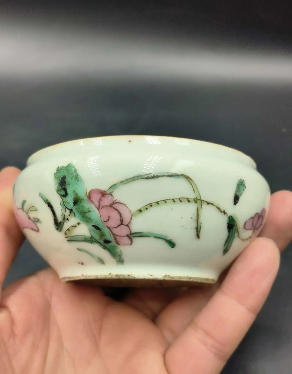 古玩陶瓷(保真卡)粉彩蟲草紋水洗拍賣,當前價格1500元