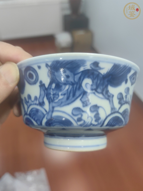 古玩陶瓷青花海馬紋杯真品鑒賞圖