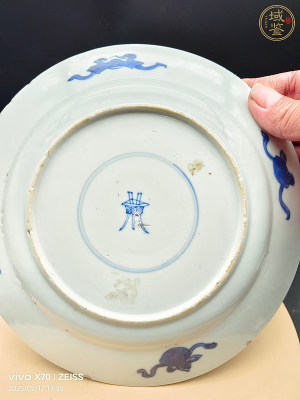 古玩團(tuán)花紋青花盤真品鑒賞圖