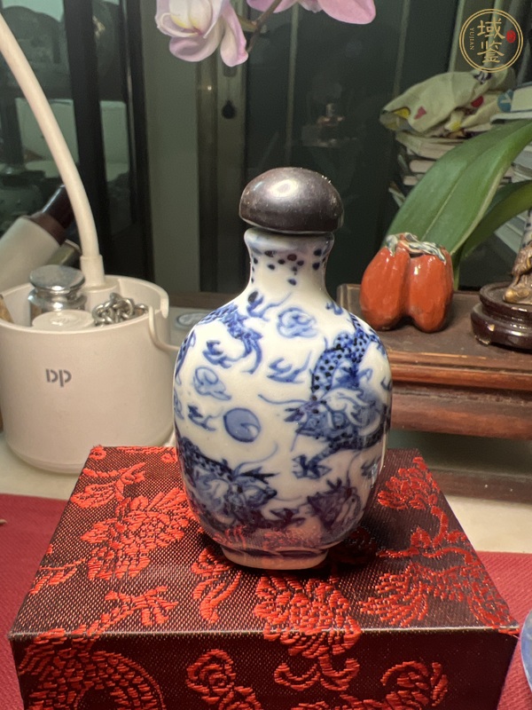 古玩青花鼻煙壺真品鑒賞圖