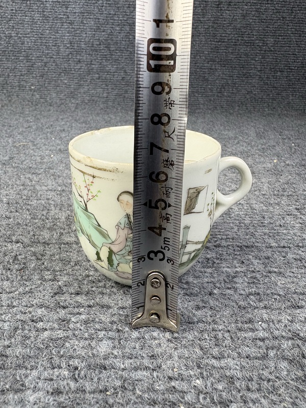 古玩陶瓷粉彩美人如玉把杯拍賣,當前價格288元