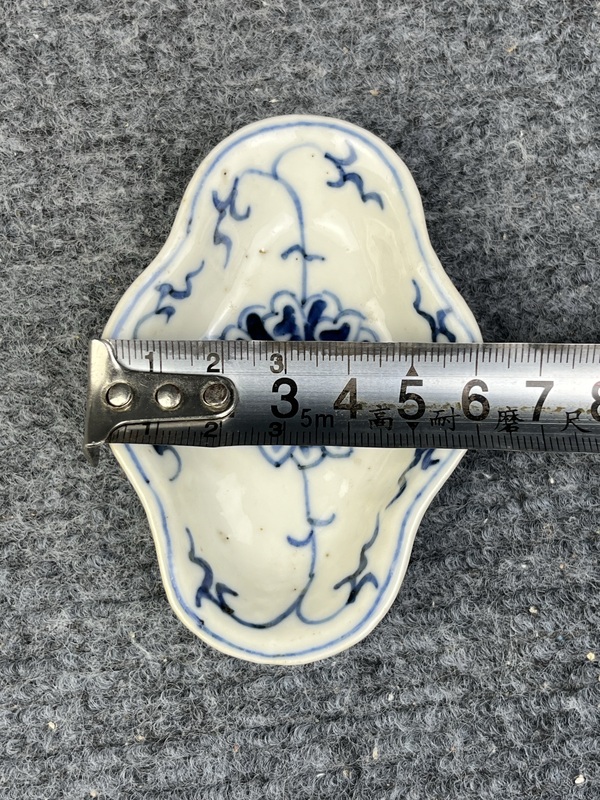 古玩陶瓷青花纏枝西番蓮筆舔拍賣(mài),當(dāng)前價(jià)格299元