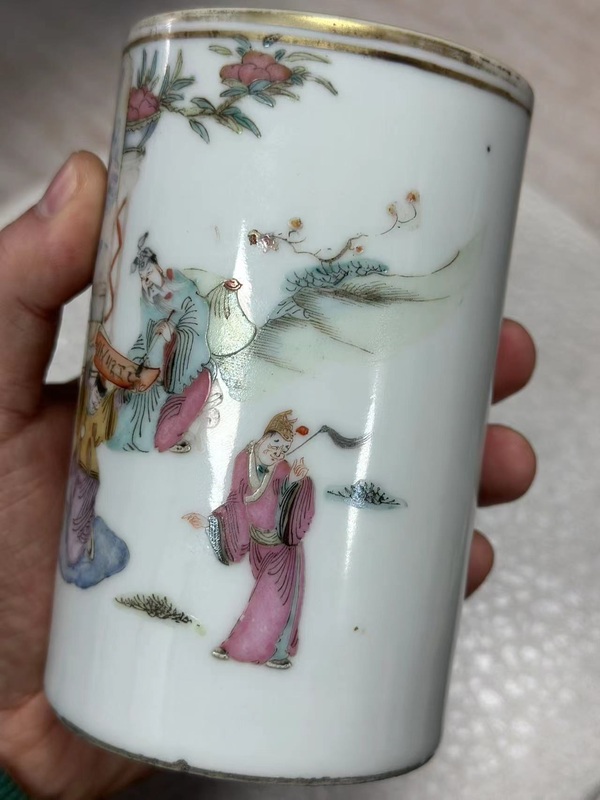 古玩陶瓷清同治.粉彩太白醉寫圖筆筒拍賣，當(dāng)前價(jià)格16888元