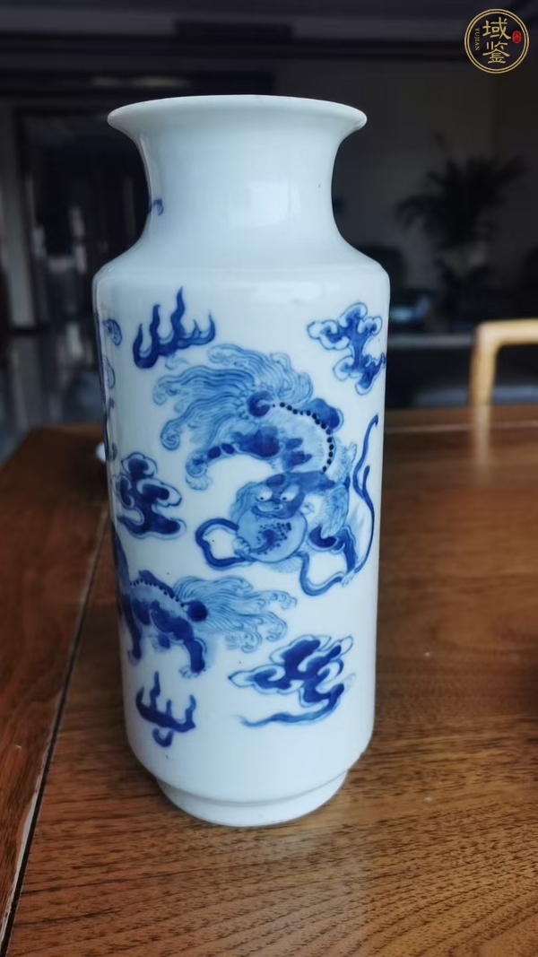 古玩陶瓷青花獅子紋筒瓶真品鑒賞圖