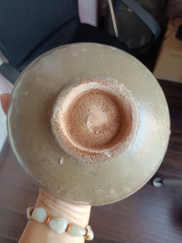 古玩陶瓷元明·青釉模印花卉紋碗拍賣,當(dāng)前價格2000元