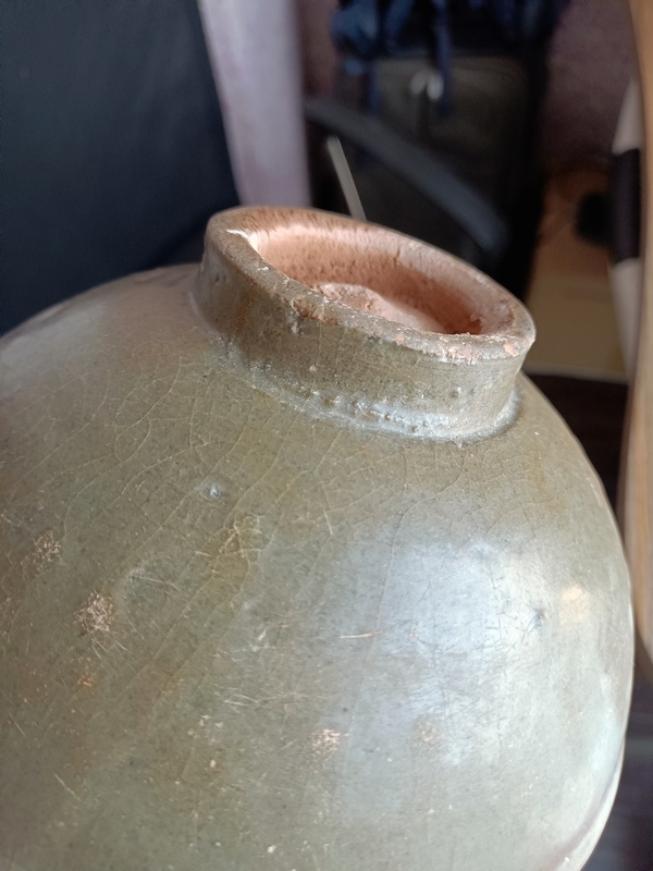 古玩陶瓷元明·青釉模印花卉紋碗拍賣,當(dāng)前價格2000元