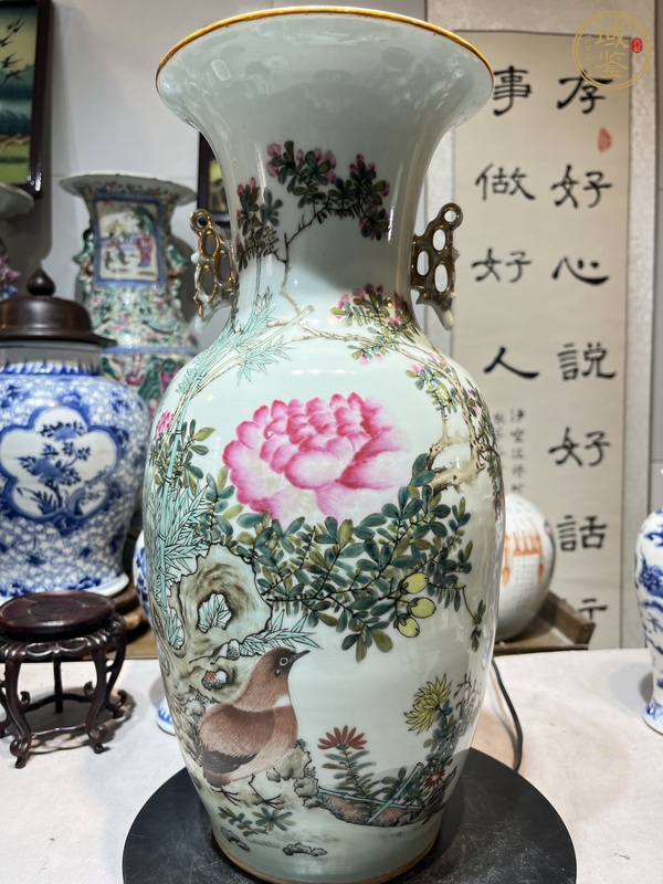 古玩晚清淺降彩瓶真品鑒賞圖