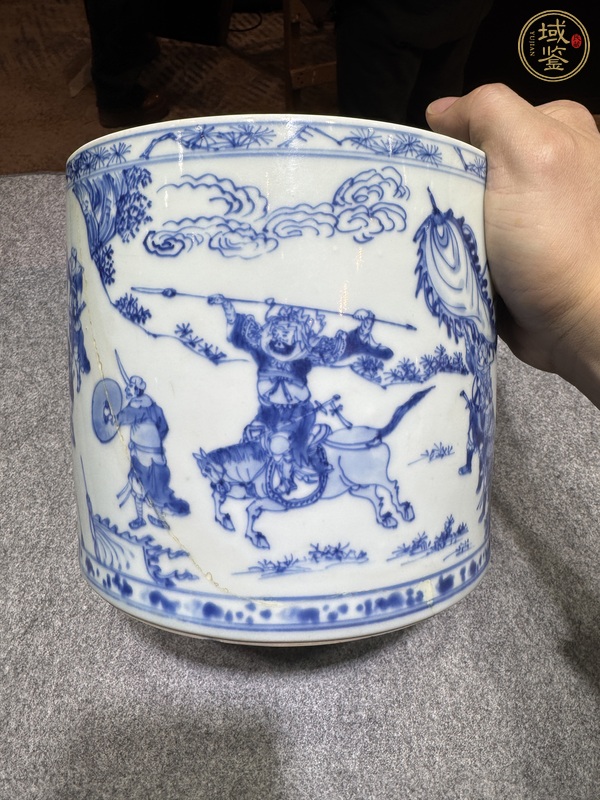 古玩陶瓷青花人物故事紋筆筒真品鑒賞圖