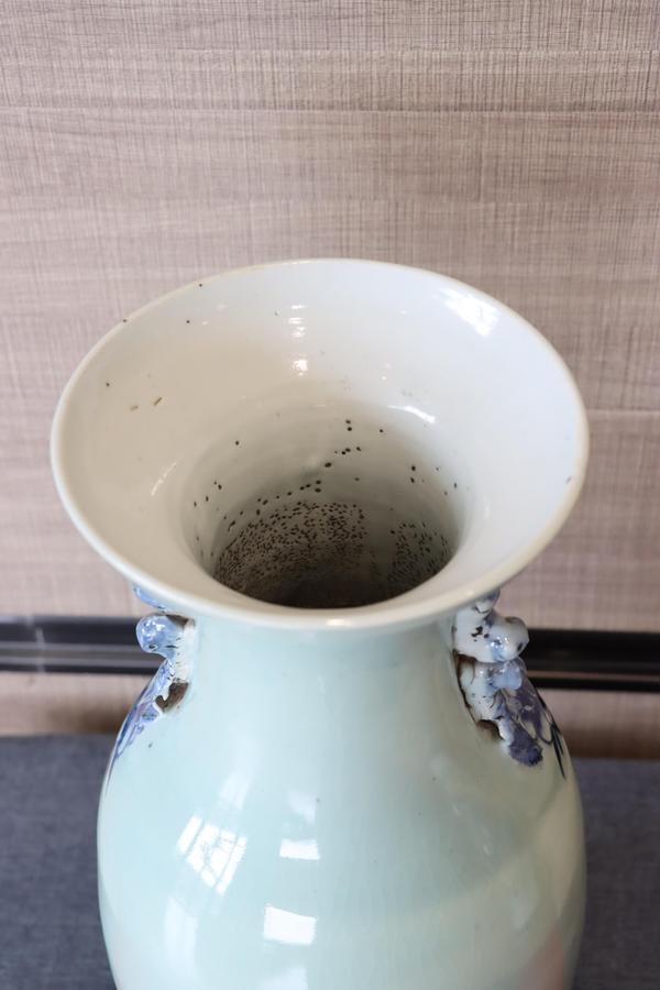 古玩陶瓷豆青釉青花花鳥紋盤口瓶拍賣,當前價格5500元