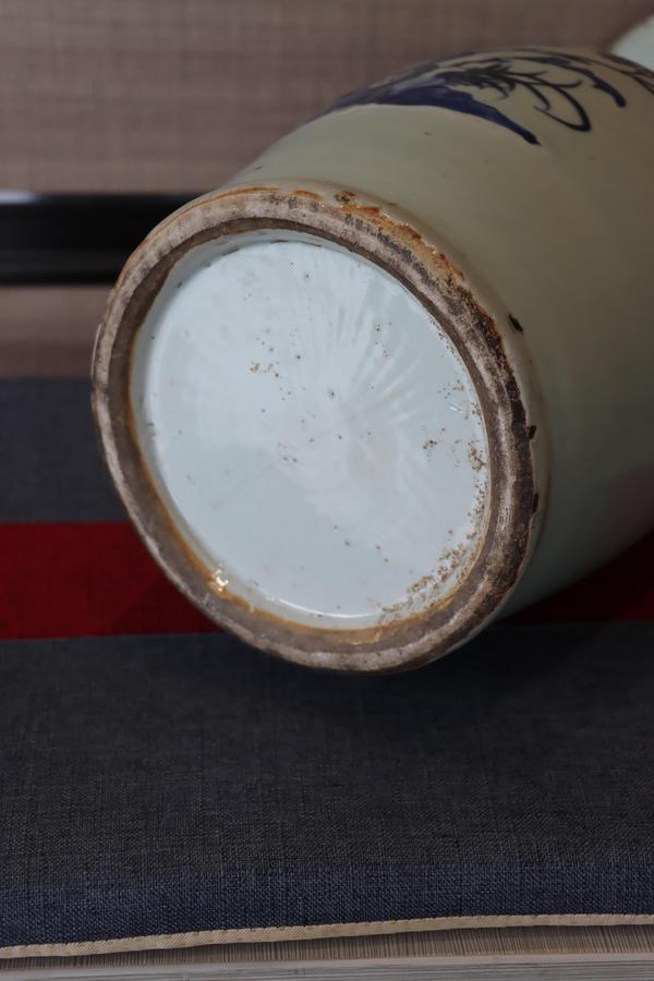 古玩陶瓷豆青釉青花花鳥紋盤口瓶拍賣,當前價格5500元