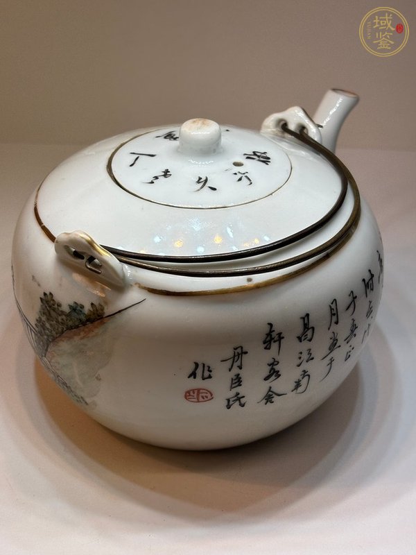 古玩陶瓷(閔)丹臣款人物紋提梁壺真品鑒賞圖