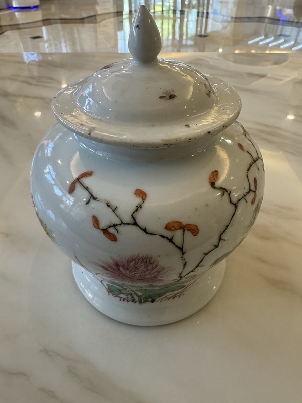古玩轉(zhuǎn)賣粉彩花卉紋將軍罐拍賣，當(dāng)前價(jià)格0元