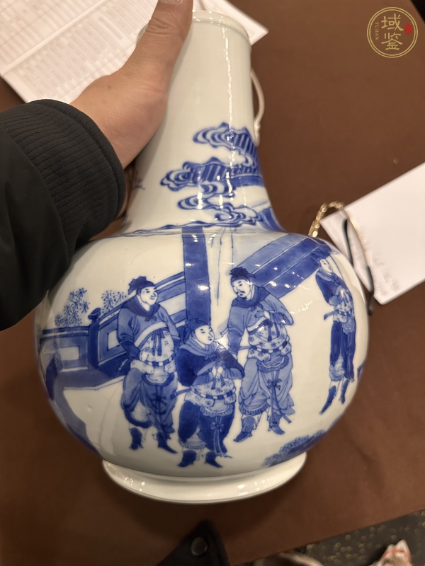 古玩陶瓷青花人物故事紋天球瓶真品鑒賞圖