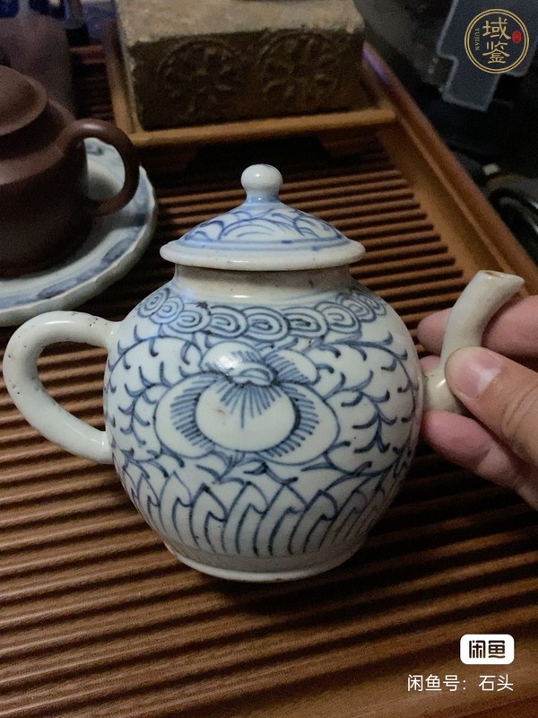 古玩陶瓷清中期青花纏枝蓮茶壺真品鑒賞圖